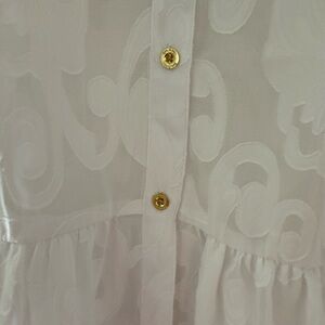 Lilly Pulitzer Linley - cover-up